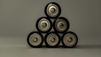 Investigadores trabajan en el desarrollo de baterías de sodio, una alternativa más sostenible y accesible para el almacenamiento energético del futuro.