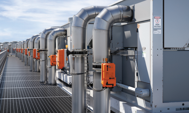 Instalación industrial de válvulas de mariposa Belimo con actuadores para optimización de flujo HVAC. Foto: Cortesía de Belimo.