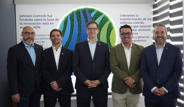 Johnson Controls inaugura su centro de innovación en Ciudad de México.